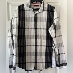 Gently used New Alfani Men's Brockton Plaid Long Sleeve Shirt. Size:L